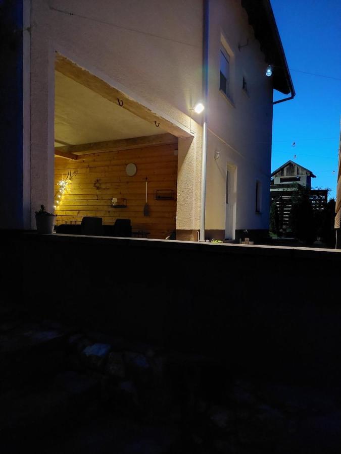 Apartman Hana Apartment Dreznik Grad ภายนอก รูปภาพ