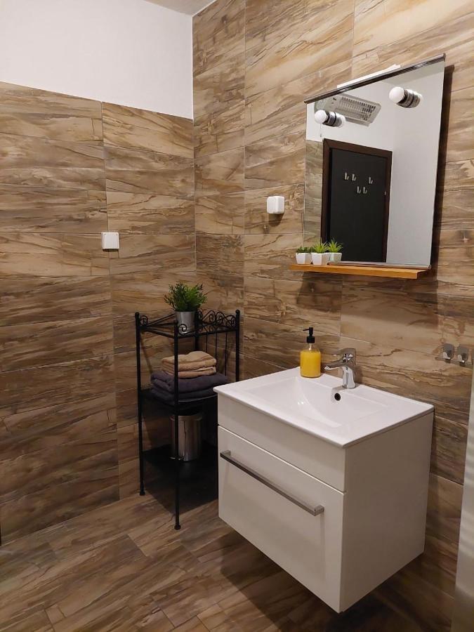 Apartman Hana Apartment Dreznik Grad ภายนอก รูปภาพ